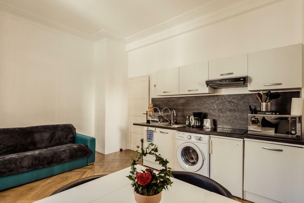 Apartment Proche Mer Nizza Esterno foto